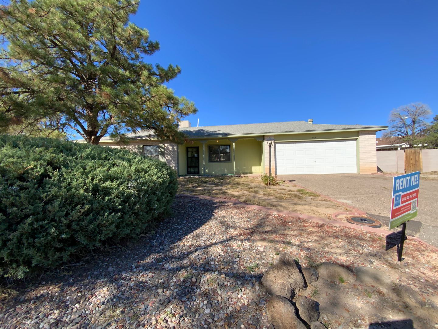 Rio Rancho House: 1650 Domain Loop SE