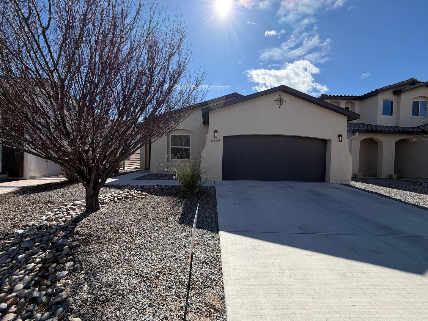 Albuquerque House: 5852 Mafraq Ave NW