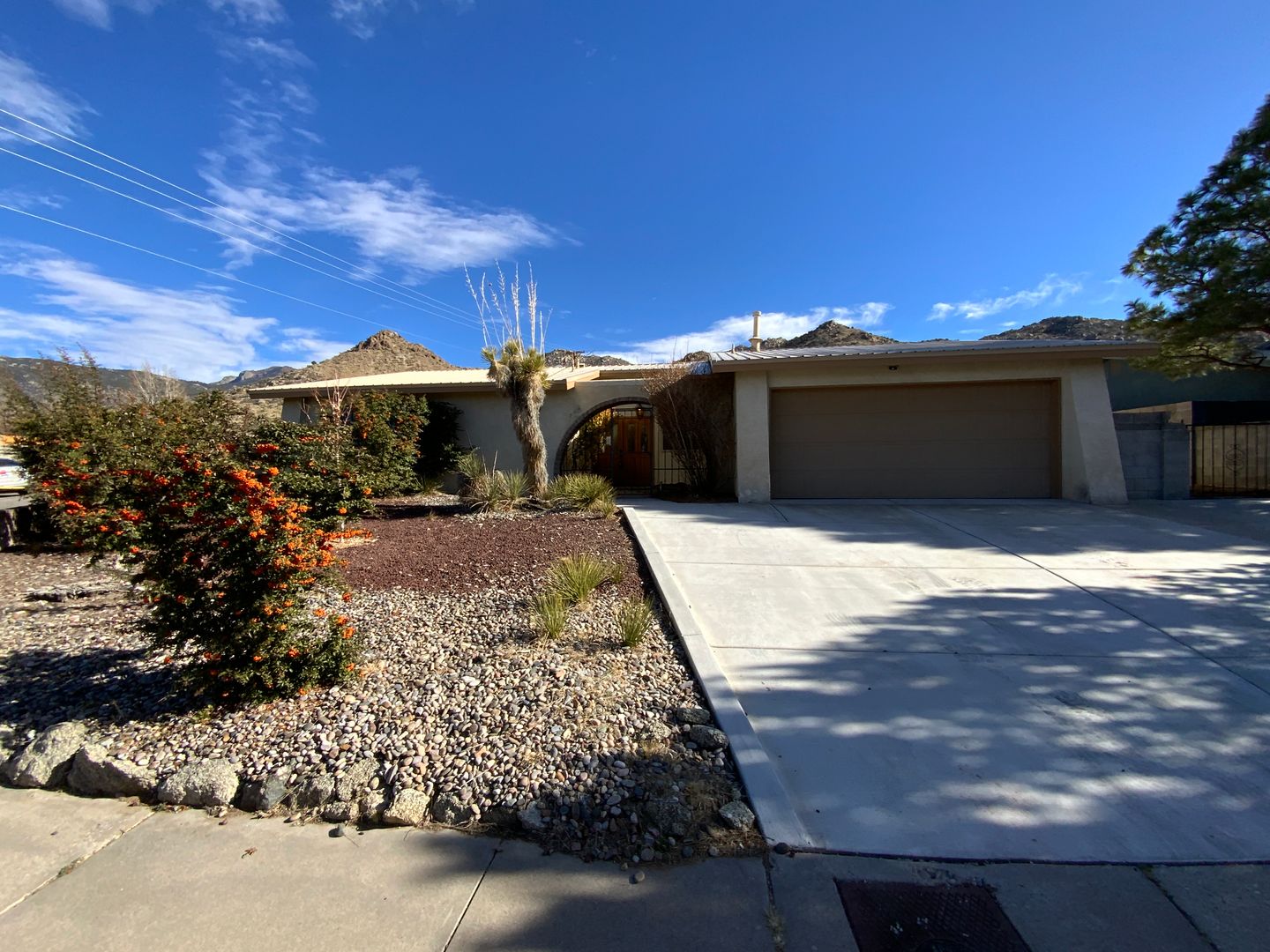 Albuquerque House: 744 Supper Rock Dr NE