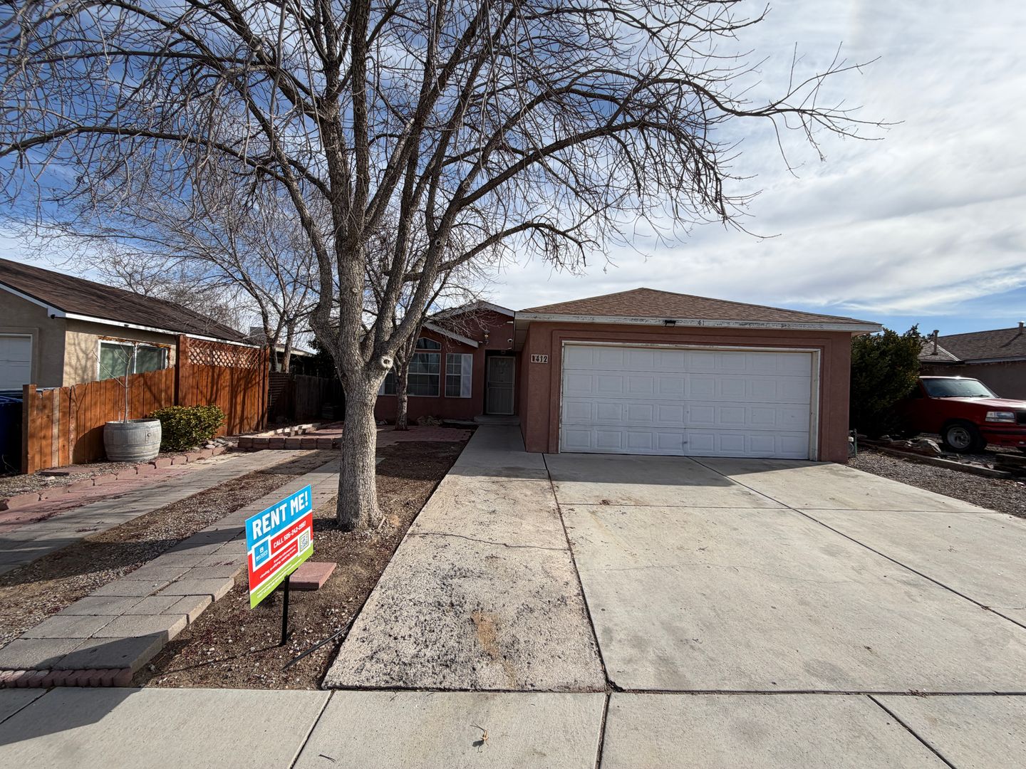 Albuquerque House: 412 Saint James Pl SW