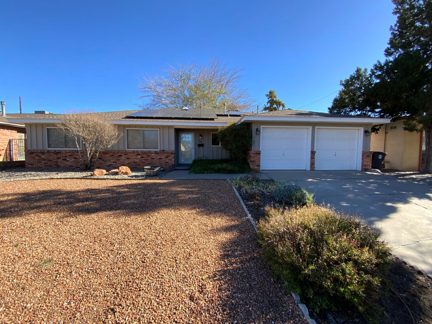 Albuquerque House: 2828 Indiana St NE