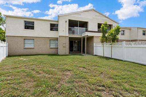 Spacious 4 Bed Condo – photo 1