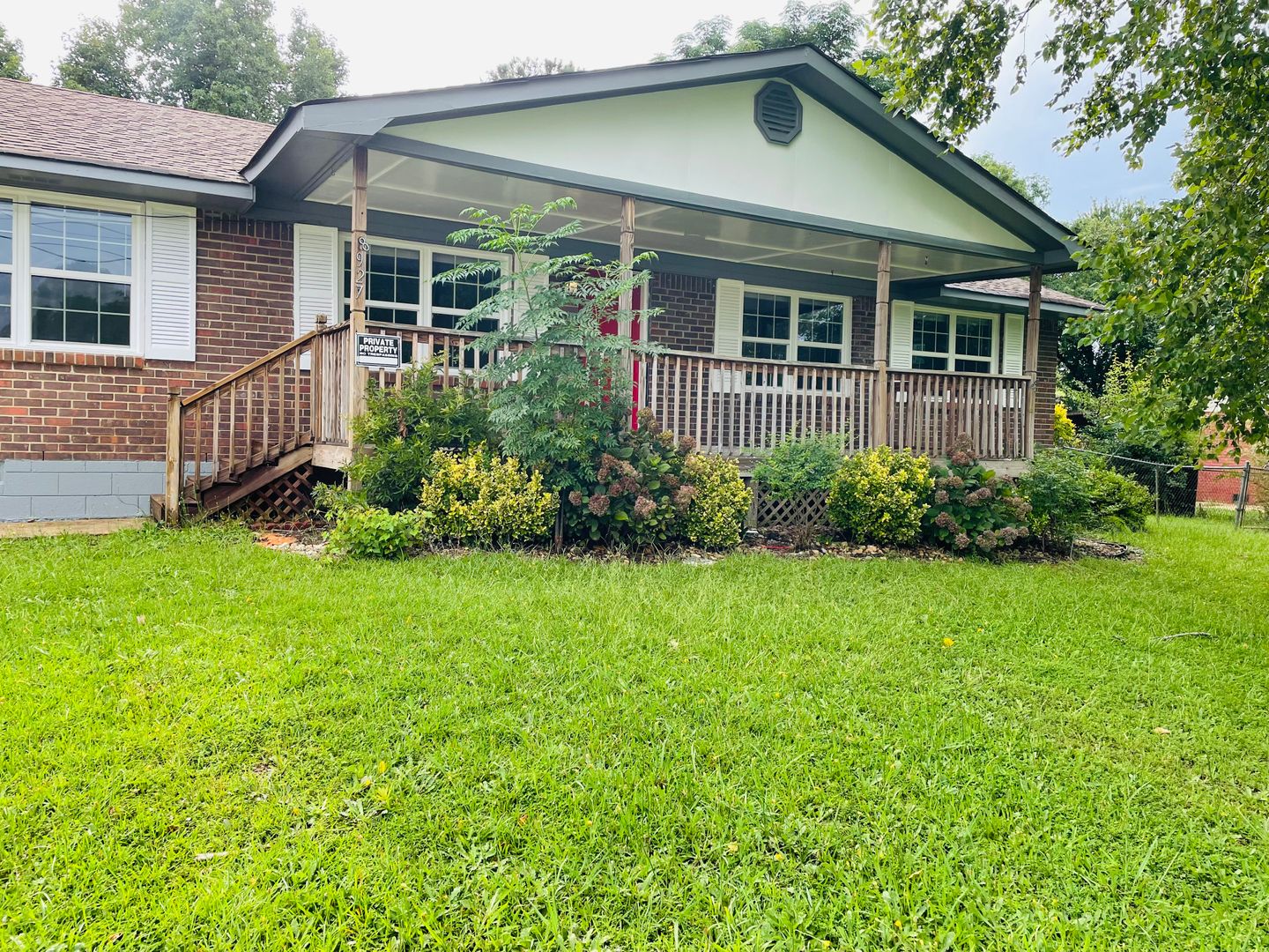 Jonesboro House: 8927 Cornell Drive