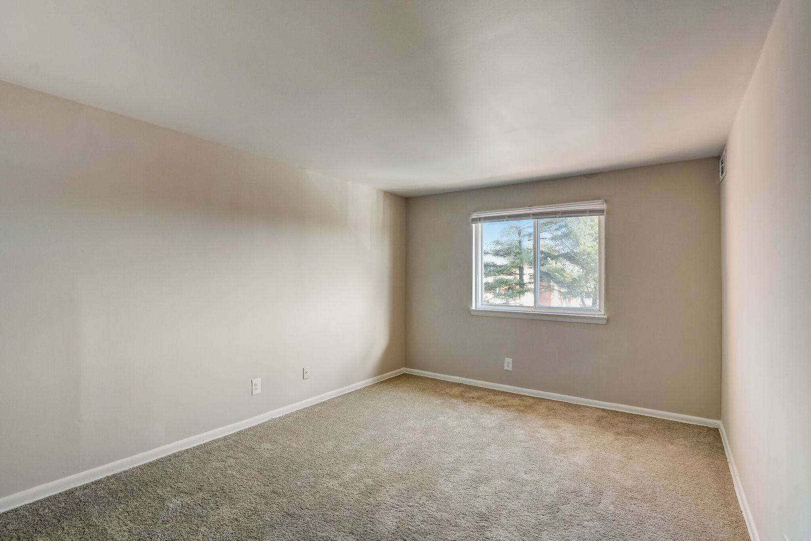 Baltimore Apartment: 4738 Wakefield Rd.