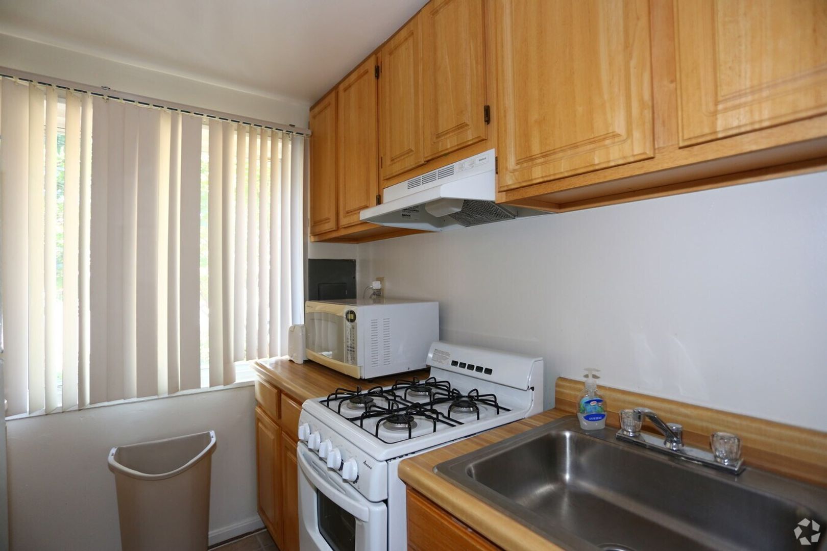 Baltimore Apartment: 2821 Mathews St