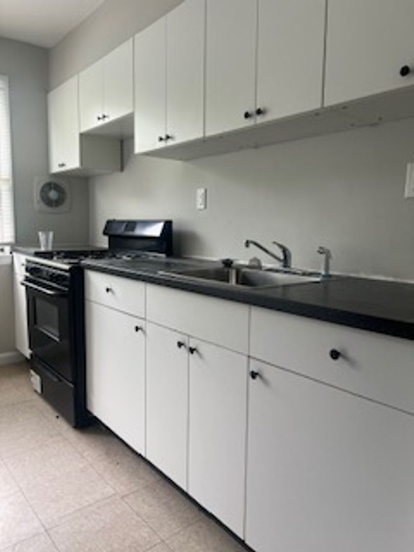 Baltimore Apartment: 5700-5706 Radecke
