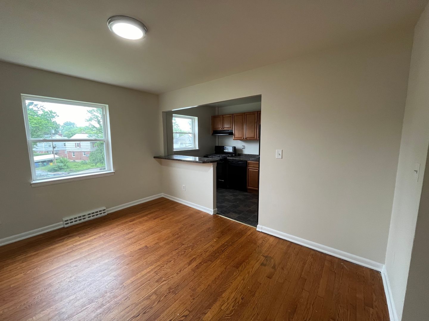 Baltimore Apartment: 3602 Monterey Road