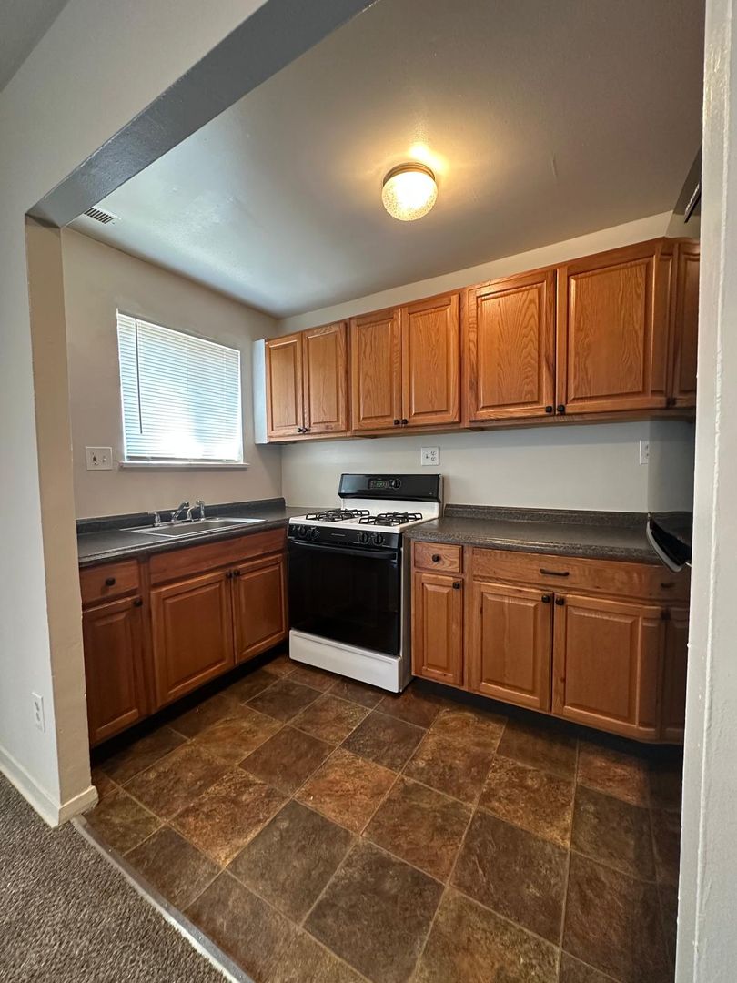 Baltimore Apartment: 3633 Greenmount Avenue