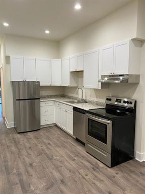 1 Bedroom Apartment – 119 West Saratoga Street - 2R, Baltimore, MD 21201