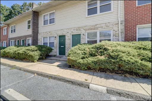 2 Bedroom Townhome – 2828 Forest Glen Road, Baltimore, MD 21216