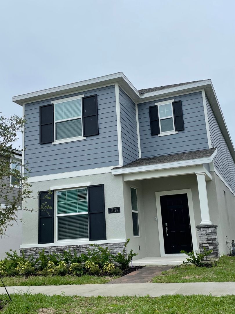 Winter Garden House: 1387 Waverunner Lane