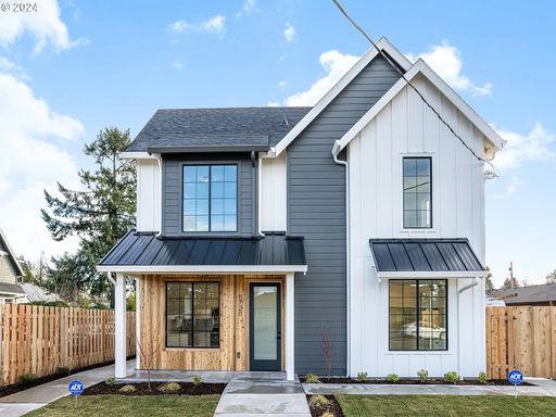Charming 2-Bedroom 2.5 bath Home with Luxury Vinyl Plank Floors/Carpet – photo 1