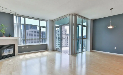 Modern Luxury Meets Downtown Convenience: Immerse Yourself in this 2 bed / 2 bath condo! – photo 1