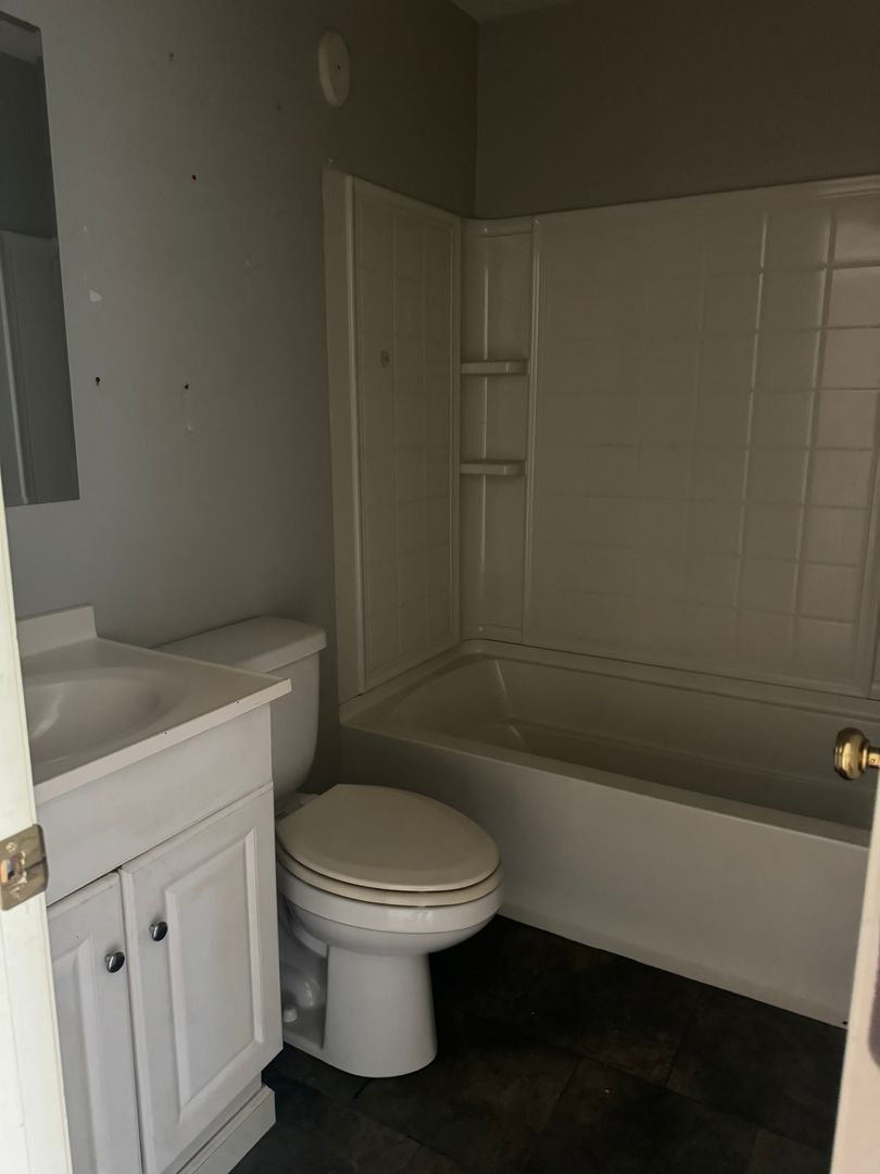 Cleveland House: 2030 Ridgeview Dr.