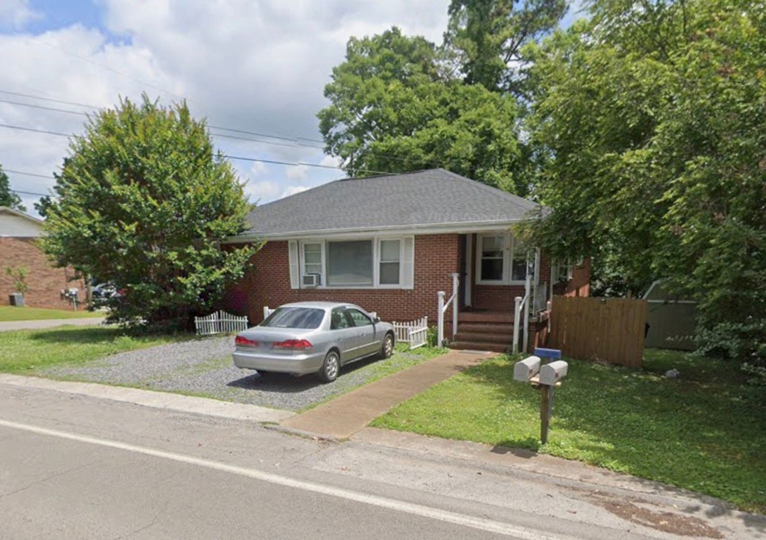 Cleveland Apartment: 450 Highland Ave