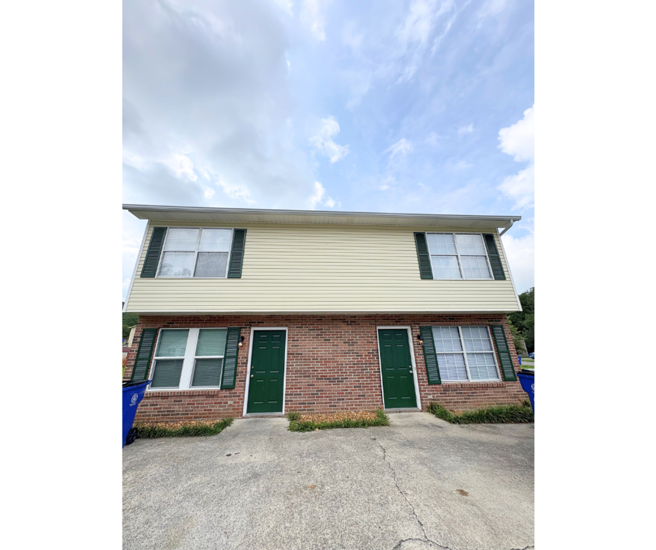Cleveland House: 3455 Hedge Dr
