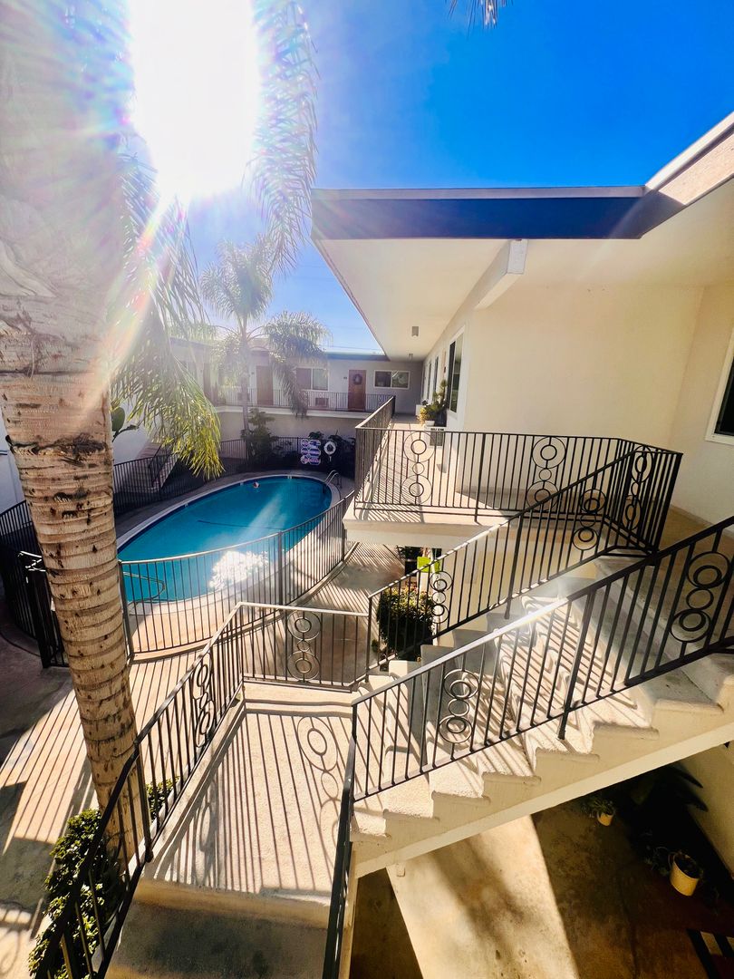 Tustin Apartment: 380 E. 2nd St.