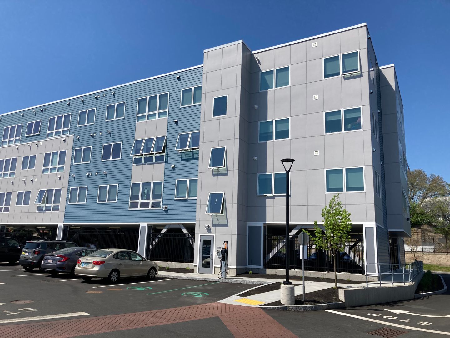 Salem Apartment: 124 Ocean Avenue