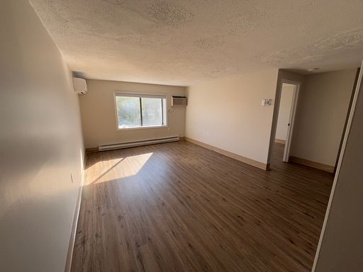 1 Bedroom, 1 Bath - 550 Walnut St, Lynn, MA – photo 1