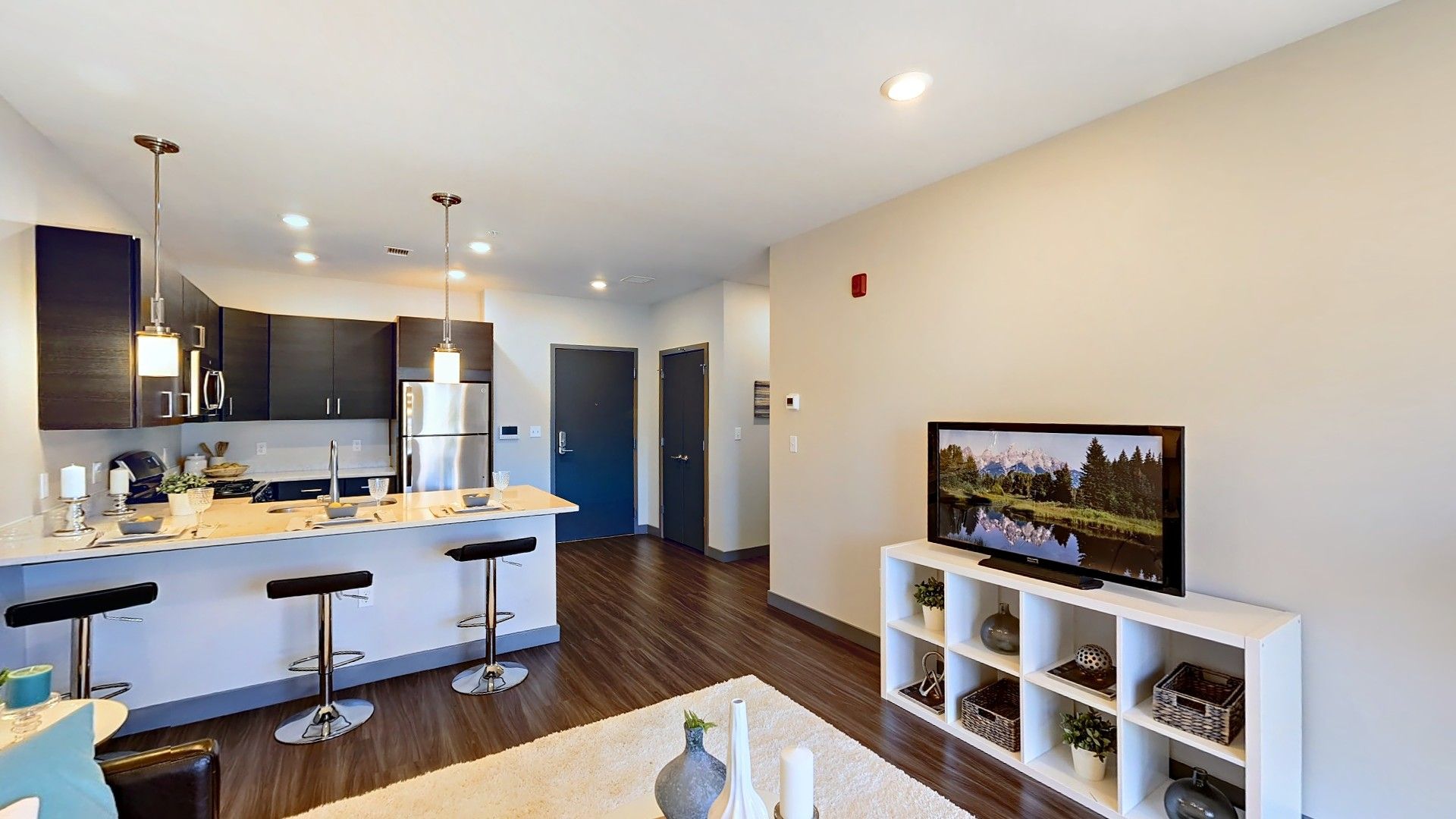 Salem Apartment: 136 Canal Street