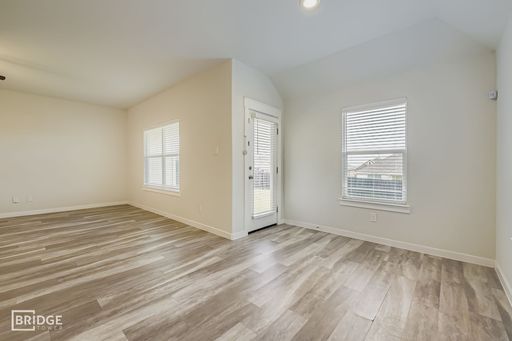 Listing photo thumbnail