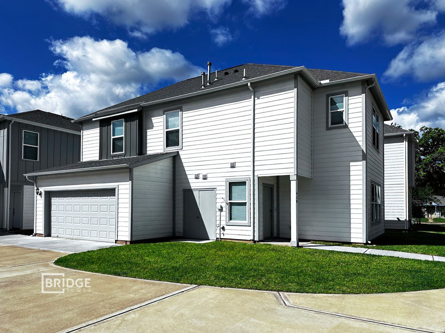 Lake Jackson House: 430 Huisache Street