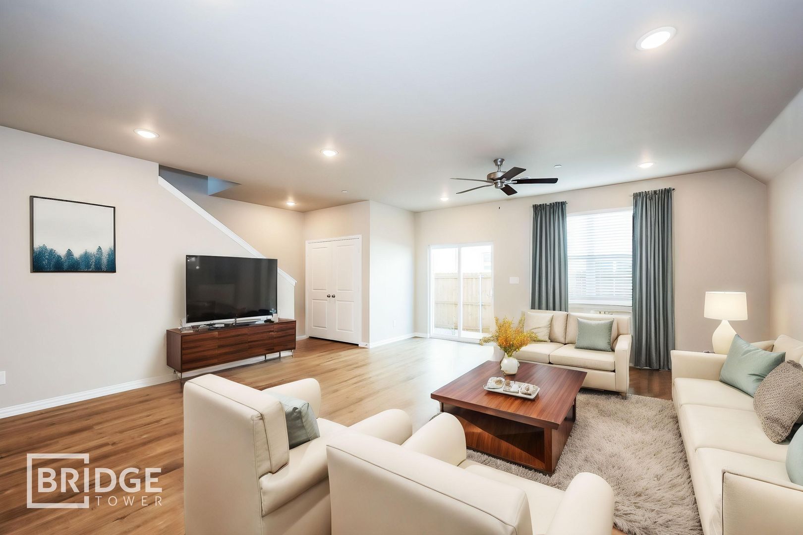 Burleson House: 1008 E Golden Lane