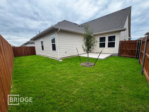 Listing photo thumbnail