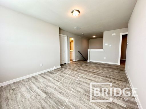 Listing photo thumbnail
