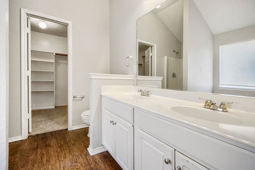 Listing photo thumbnail
