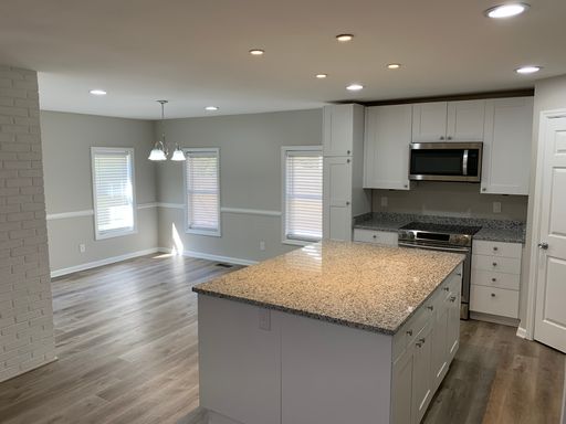 Listing photo thumbnail