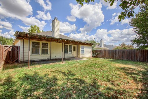 Listing photo thumbnail