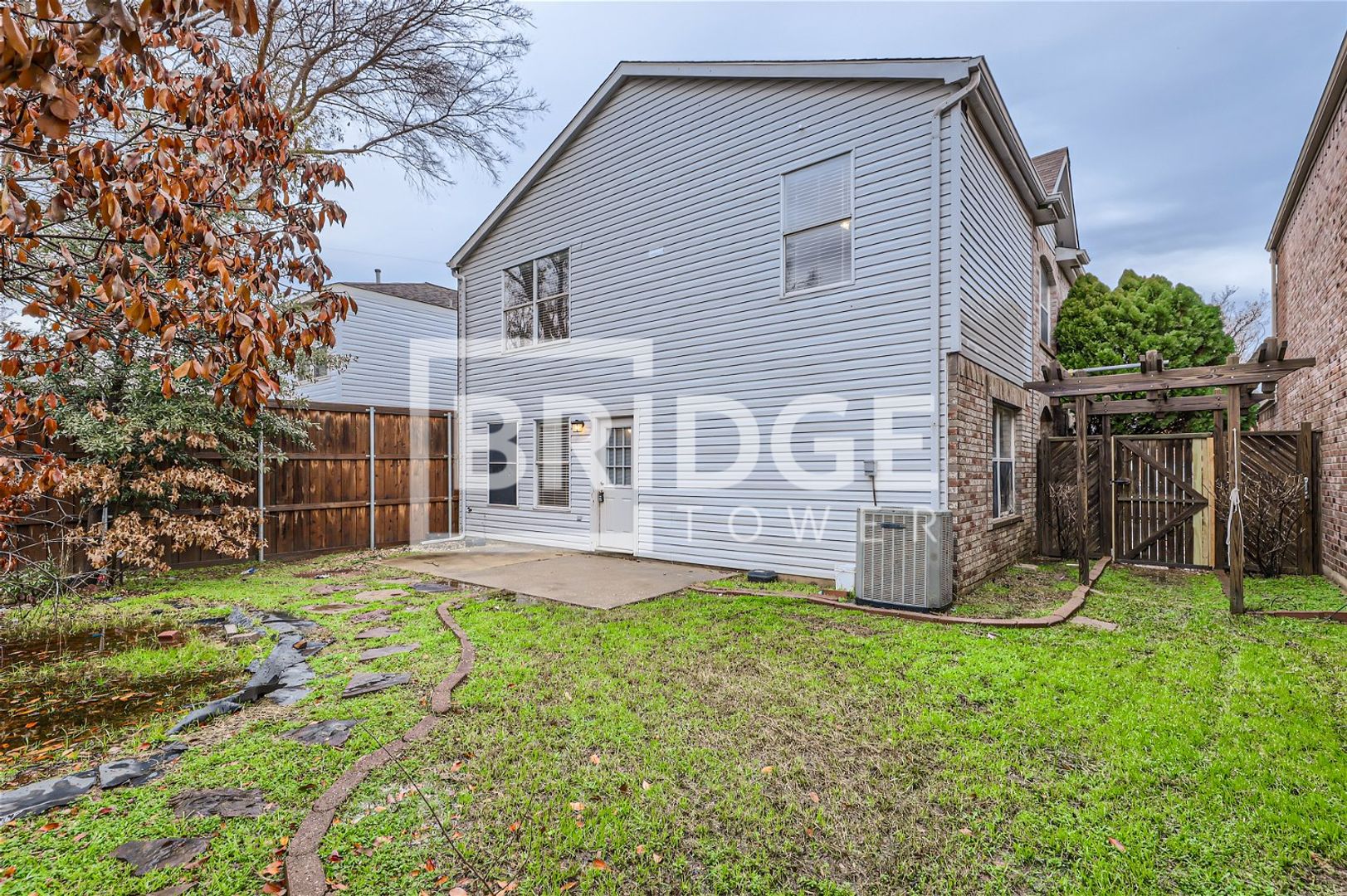 Listing photo