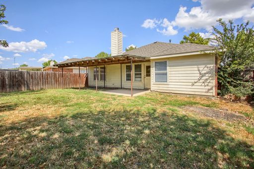 Listing photo thumbnail