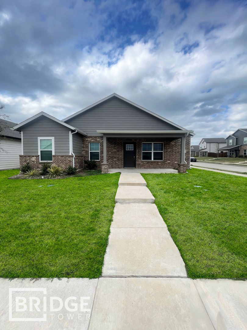 Forney House: 4424 Lassen Trail
