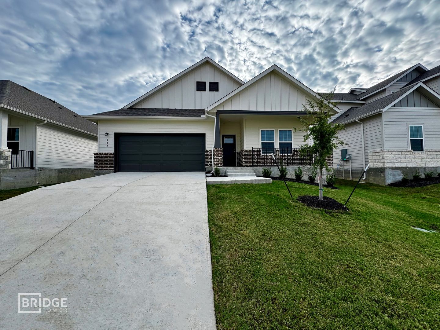 Temple House: 527 Hayfield Lane