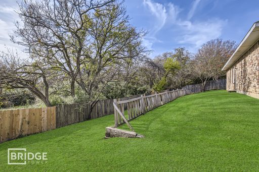 Listing photo thumbnail