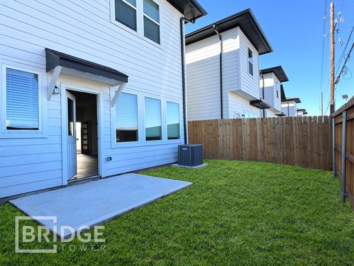 Listing photo thumbnail