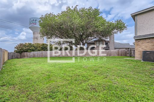 Listing photo thumbnail
