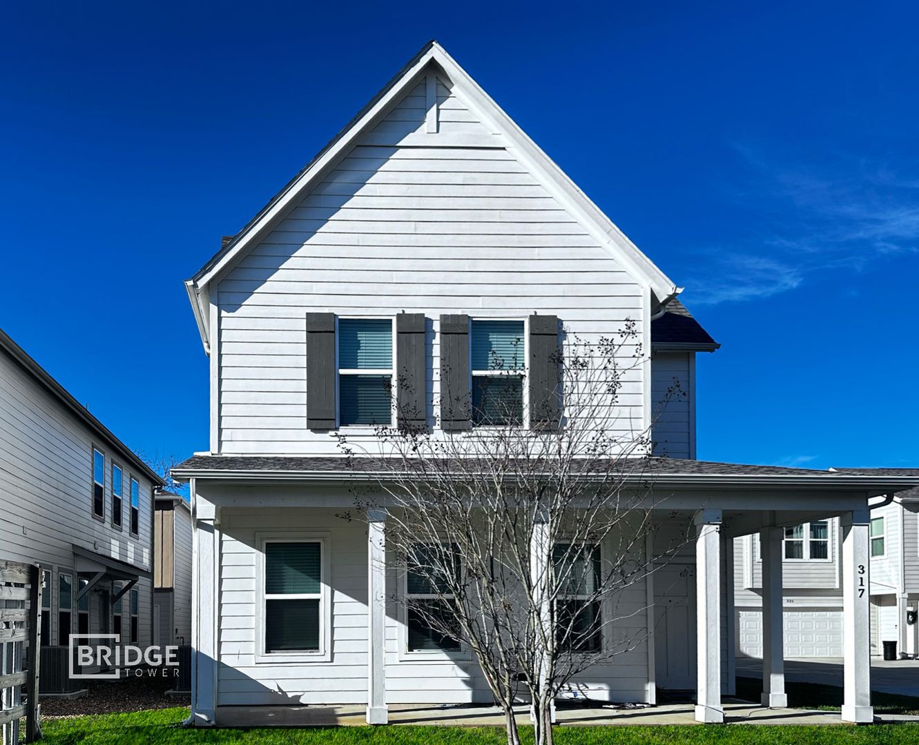 Lake Jackson House: 317 Huisache Street