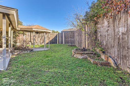 Listing photo thumbnail