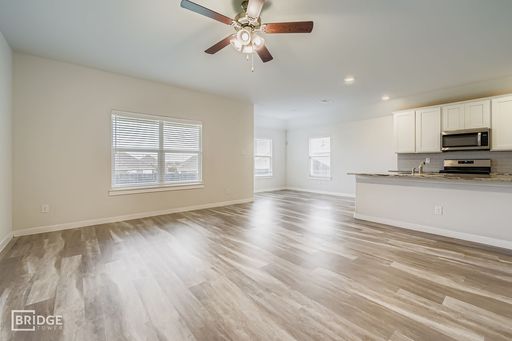 Listing photo thumbnail