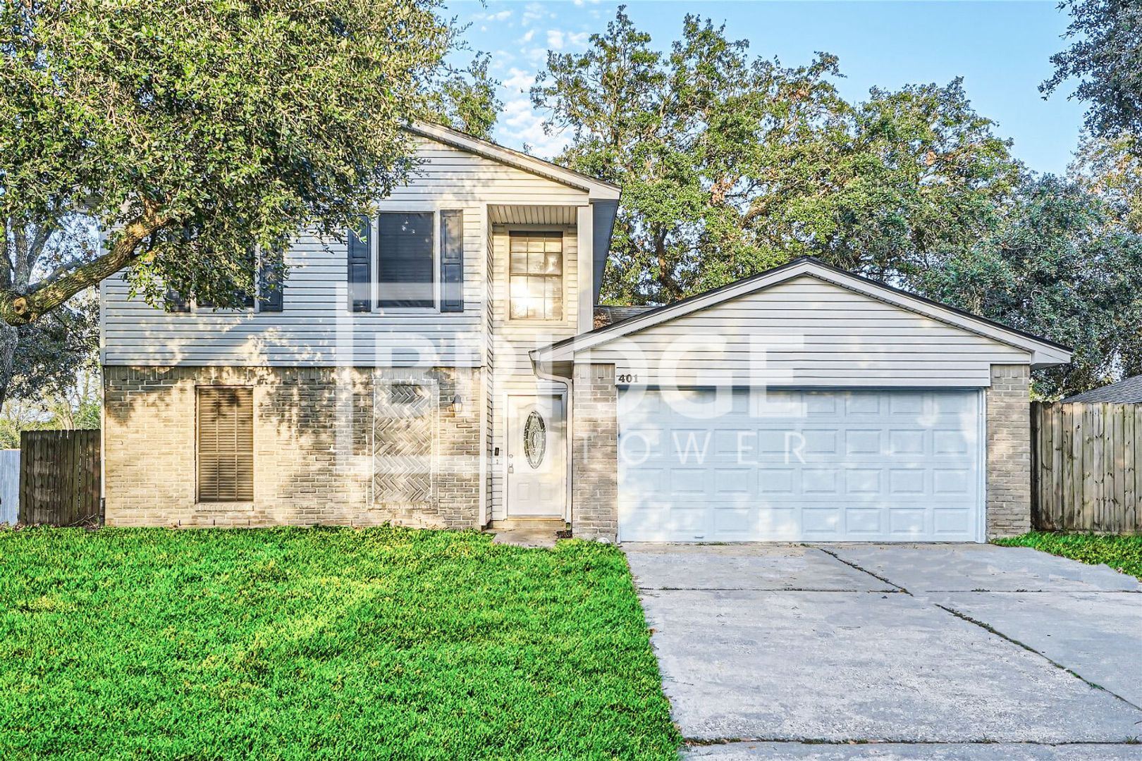 League City House: 401 Summer Place Court