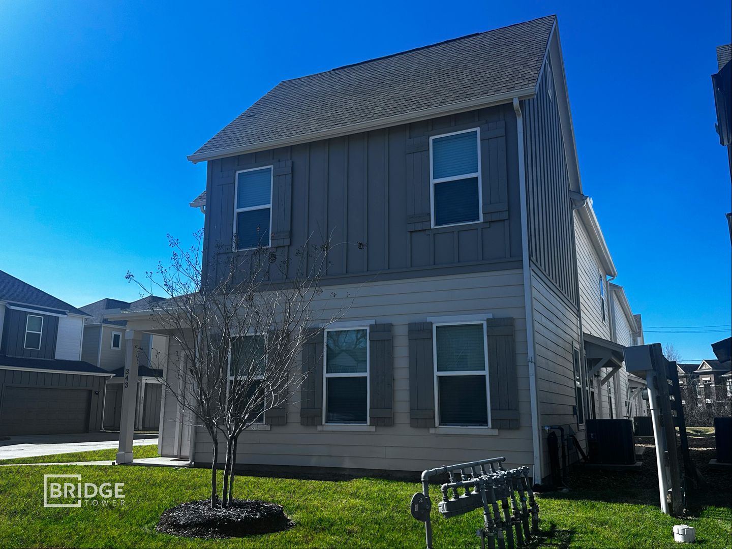 Lake Jackson House: 343 Huisache Street