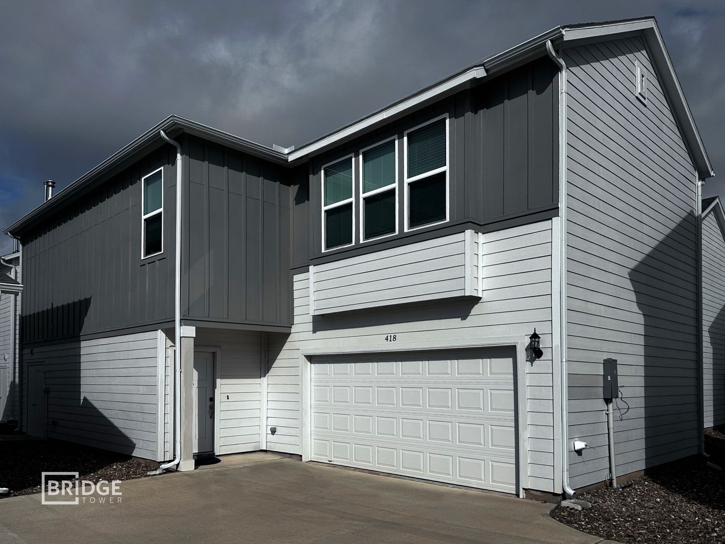 Lake Jackson House: 418 Huisache Street