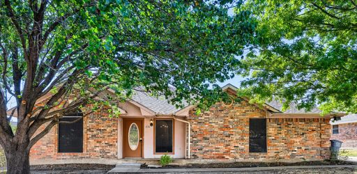 316 Peachtree Lane, Princeton, TX 75407-5744