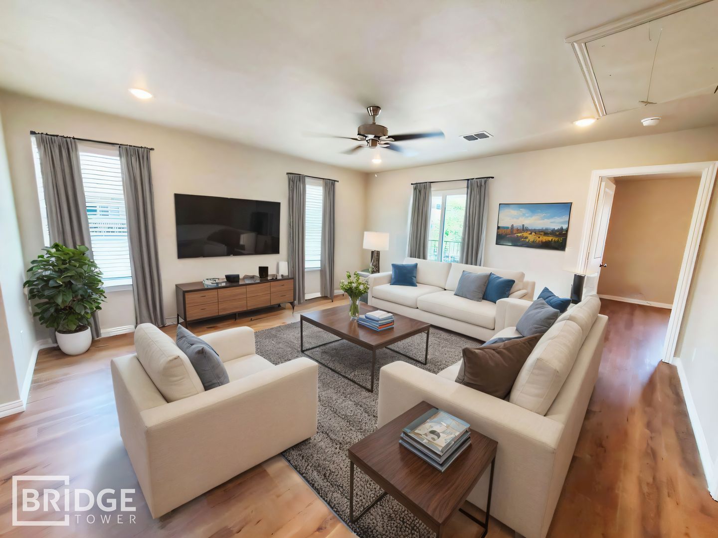 Burleson House: 1048 W Golden Lane