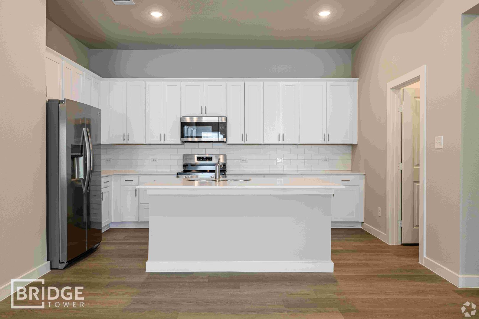 Anna House: 921 Isabel Drive