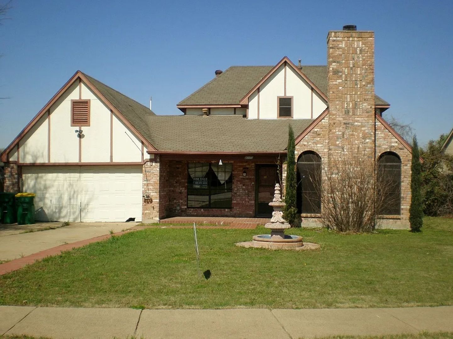 Rowlett House: 8005 Courageous Drive