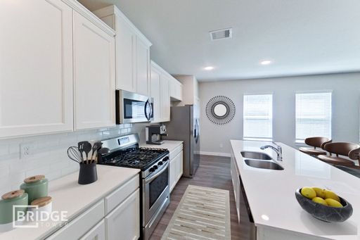 Listing photo thumbnail